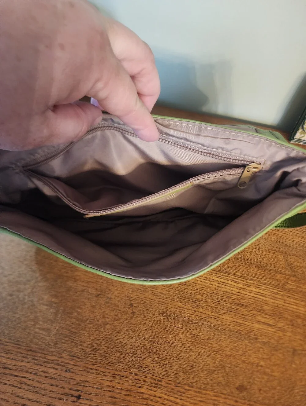 Wilsons Green Leather Bag & Longaberger Pouch W/free Wallet